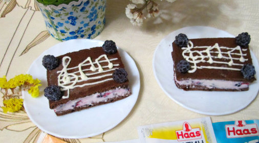 Шоколадный торт Ежевичка