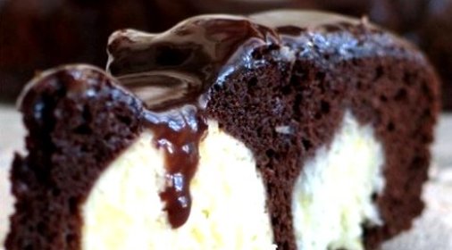 Шоколадный пирог с кокосово-творожными шариками