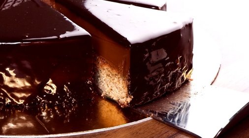 Шоколадный торт на пикник