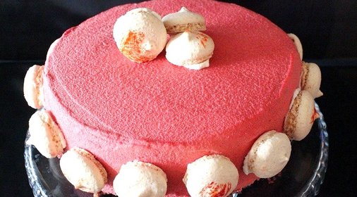 Шоколадно-брусничный торт