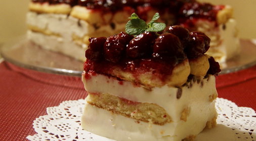 Торт-панна кота Зимняя вишня