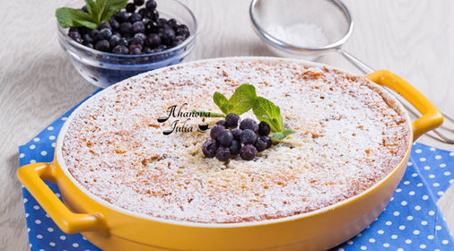 Манник с черной смородиной