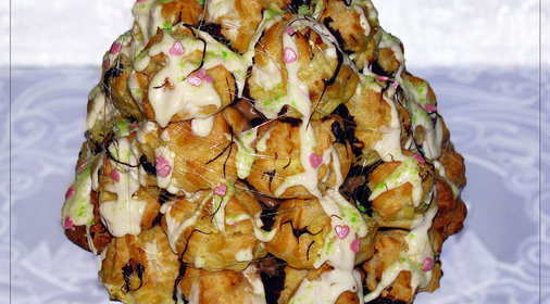 Торт Башня сказок по мотивам Крокембуша