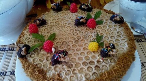 Торт Пчелка