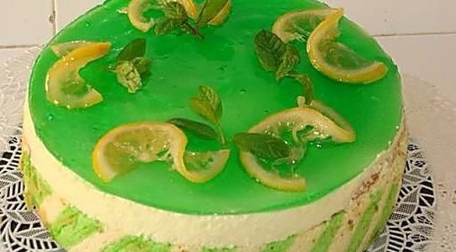 Лимонно-мятный торт с малиновой прослойкой