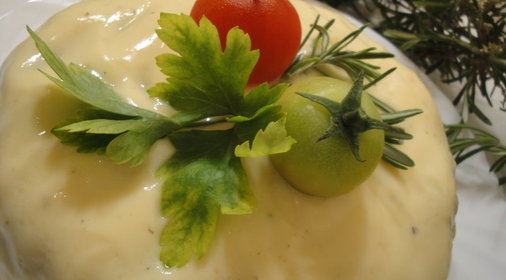 Юварлакятурта авголемоно или Тефтельный тортс яично-лимонным кремом