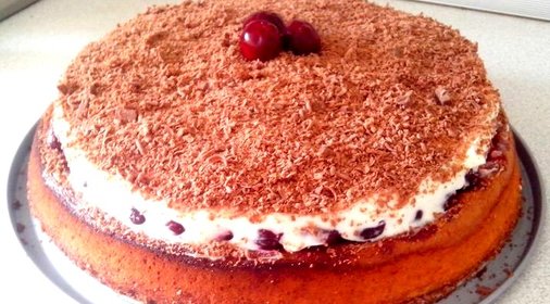 Торт с маскарпоне и вишней