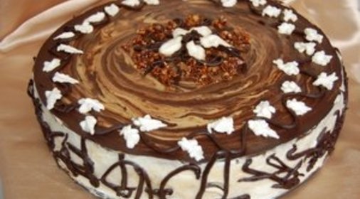 Кофейный торт с карамелизированным миндалем (как вариант)