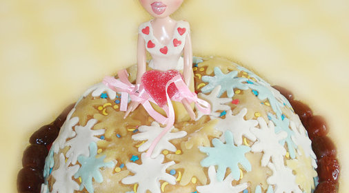 Торт-кукла с марципаном