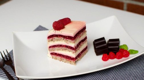 Малиновый торт