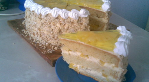 Ананасовый торт с миндалем