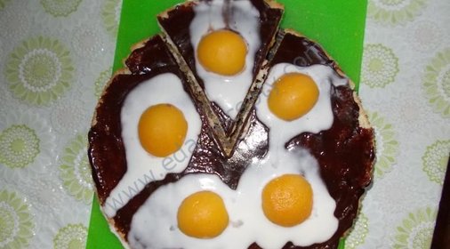 Торт с абрикосами Яичница