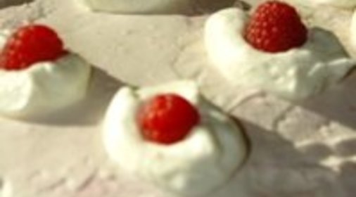 Торт Малина в снегу