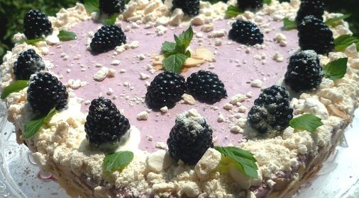 Торт Ежевичная поляна