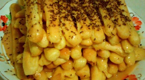 Торт из заварных палочек с вареной сгущенкой