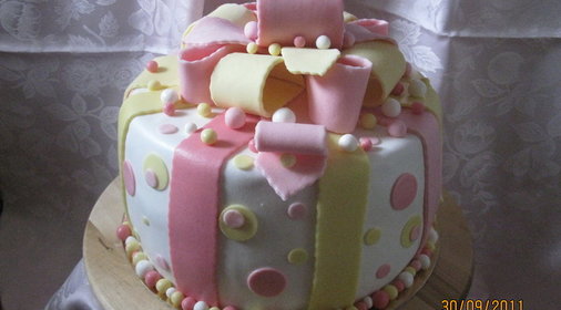 Торт Подарок