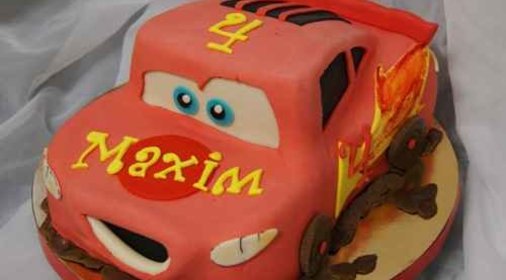 Торт Тачки Маквин (вариант с вырезными окнами)