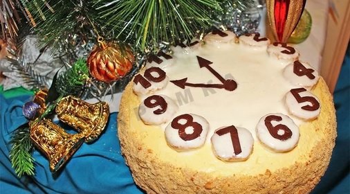 Торт Часы на Новый год