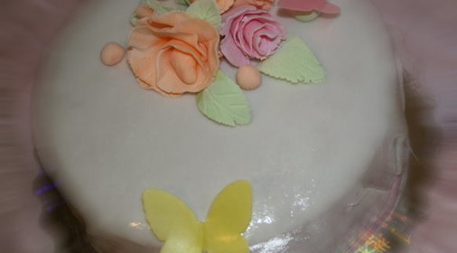 Торт к дню рождения мамы. (тренировка)