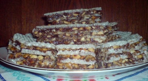 Вафельный торт Медовый грильяж