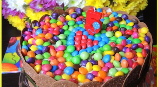 Торт M&M