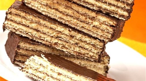 Шоколадно-вафельный торт