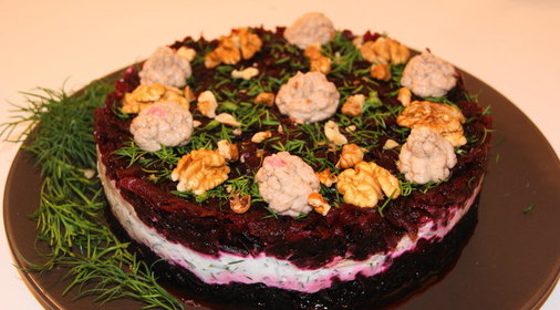 Свекольно-закусочный торт