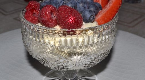 Десерт по мотивам торта Павлова