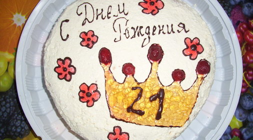 Тортик с творожно-сливочным кремом и клубникой