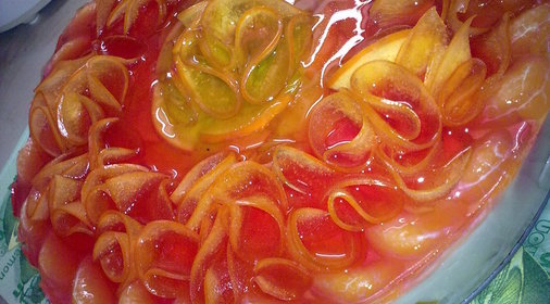 Торт. Творожное суфле на шоколадно-цитрусовом бисквите под изящной хурмой