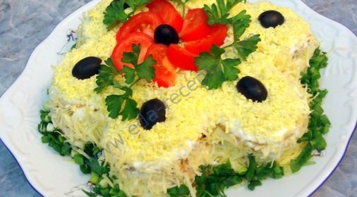 Торт-салат с крекерами