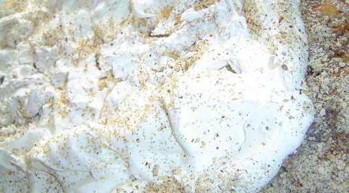 Яблочный торт под шапкой безе