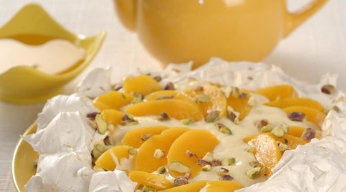 Торт Павлова с абрикосами