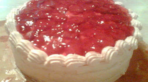 Йогуртовый ягодный торт