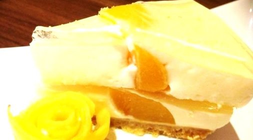 Торт йогуртовый с фруктами