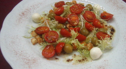 Торт с йогуртом и черной патокой