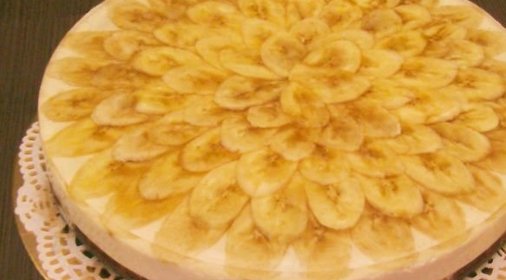 Торт творожный с бананами