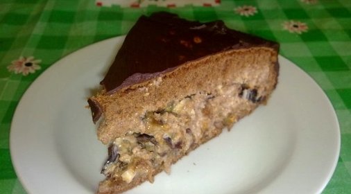 Торт с черносливом и грецким орехом
