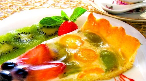 Фруктовый торт со сливочным кремом и желе