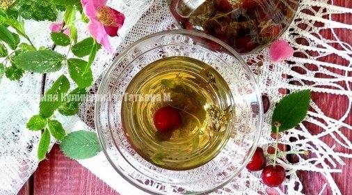 Постный торт с изюмом и орехами