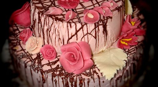 Клубнично-йогуртовый торт Все цветы для мамы