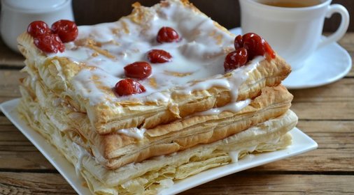 Торт из слоеного бездрожжевого теста