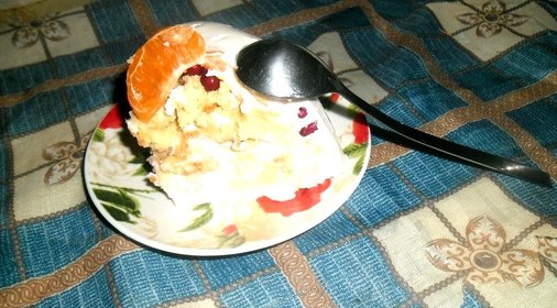 Сметанный торт с фруктами