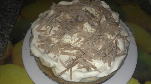 Торт банановый со сливками