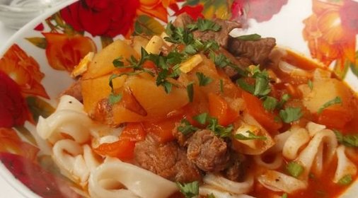 Кокосовый торт со сливами