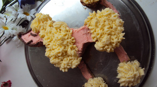 мини-тортик ПУДЕЛЬ (вариант украшения детского тортика)