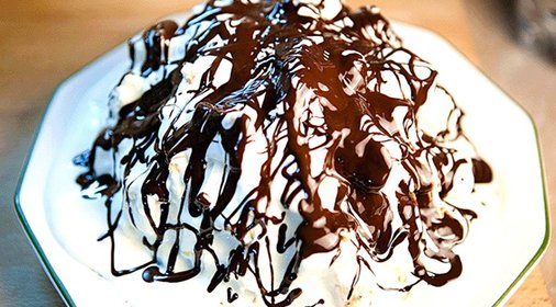 Торт «Панчо» с вишней и грецкими орехами