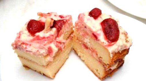 Творожно-клубничный торт