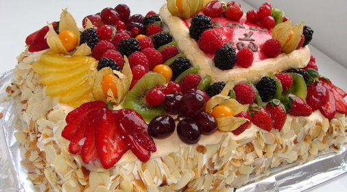 Торт « Ягодно-фруктовый микс » с заварным кремом из мультифруктового сока