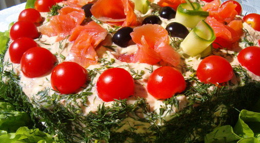 Бутербродный торт с рыбной начинкой